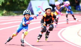 Xem các VĐV nhí đua tốc độ ở Giải roller sports quốc gia 2023